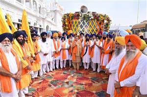 ਗੁਰੂ ਦੀਆਂ ਗੋੋਲਕਾਂ ਅਤੇ ਸਿੱਖ ਪ੍ਰੰਪਰਾਵਾਂ ’ਤੇ ਹਮਲੇ ਕਰਨ ਵਾਲਿਆਂ ਨੂੰ ਕੌਮ ਮੁਆਫ਼ ਨਹੀਂ ਕਰੇਗੀ- ਗਿਆਨੀ ਗੜਗੱਜ
