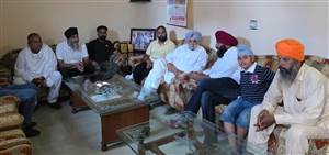 ਪਾਰਲੀਮੈਂਟ ਮੈਂਬਰ ਰੰਧਾਵਾ ਨੇ ਮੇਜਰ ਸਿੰਘ ਢਿੱਲੋਂ ਨਾਲ ਕੀਤਾ ਦੁੱਖ ਸਾਂਝਾ