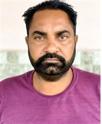 ਕਰਜ਼ੇ ਦੇ ਬੋਝ ਹੇਠਾਂ ਕਿਸਾਨ ਨੇ ਜ਼ਹਿਰੀਲੀ ਦਵਾਈ ਨਿਗਲ ਕੇ ਕੀਤੀ ਖ਼ੁਦਕੁਸ਼ੀ, 8 ਲੱਖ ਕਰਜ਼ਾ ਤੇ ਜ਼ਮੀਨ ਕੁਰਕ ਹੋਣ ਦੇ ਡਰੋਂ ਸੀ ਮਾਨਸਿਕ ਸਦਮੇ 'ਚ