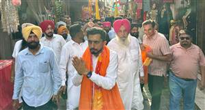ਪੁਰਾਣੇ ਪੁੱਲ ਦਾ ਕੰਮ ਸ਼ੁਰੂ ਹੋਣ ’ਤੇ ਵਿਧਾਇਕ ਚੱਢਾ ਸਨਮਾਨਿਤ