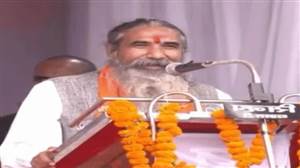 "ਮੈਂ ਇੱਕ ਨਿੰਬੂ ਕੱਟ ਕੇ ਬਾਰਸ਼ ਰੋਕ ਦਿੱਤੀ", ਭਾਜਪਾ ਸੰਸਦ ਦੇ ਬਿਆਨ 'ਤੇ ਕਾਂਗਰਸ ਬੋਲੀ- ਮਹਿੰਗਾਈ 'ਤੇ ਵੀ ਅਜ਼ਮਾ ਲੈਣ ਤਰੀਕਾ