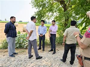 ਪਰਾਲੀ ਪ੍ਰਬੰਧਨ ਨੂੰ ਲੈ ਕੇ ਏਡੀਸੀ ਡੀ. ਕ੍ਰਿਸ਼ਨਾ ਪਾਲ ਰਾਜਪੂਤ ਵੱਲੋਂ ਵੱਖ-ਵੱਖ ਪਿੰਡਾਂ ਦਾ ਦੌਰਾ