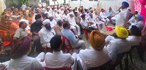 ਪ੍ਰੋ. ਜੀਐੱਸ ਮੁਲਤਾਨੀ ਦੀ ‘ਆਪ’ ਵਰਕਰਾਂ ਨਾਲ ਮੀਟਿੰਗ