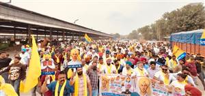 ਵਿਧਾਇਕ ਗਰੇਵਾਲ ਦੀ ਅਗਵਾਈ ਹੇਠ ਸ਼ਹੀਦ ਭਗਤ ਸਿੰਘ ਦੇ ਬੁੱਤ ’ਤੇ ਚੜ੍ਹਾਏ ਫੁੱਲ