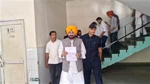 ਖੰਨਾ 'ਚ ਡੋਪ ਟੈਸਟ ਨੂੰ ਲੈ ਕੇ ਭਾਰੀ ਹੰਗਾਮਾ! SMO ਦੇ ਕਮਰੇ 'ਚ ਹੱਥੋਪਾਈ ਤੱਕ ਪਹੁੰਚੀ ਨੌਬਤ, ਪੁਲਿਸ ਨੇ ਸੰਭਾਲਿਆ ਮੋਰਚਾ