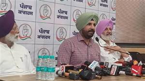"ਮੰਤਰੀਆਂ ਦੇ ਘਰਾਂ 'ਚ 'ਬਾਹਰੀ' ਲੋਕ ਕਿਉਂ ਰਹਿ ਰਹੇ ਹਨ?" ਵੜਿੰਗ ਨੇ ਮਾਨ ਸਰਕਾਰ ਨੂੰ ਕੀਤਾ ਸਵਾਲ; ਸਰਕਾਰੀ ਰਿਹਾਇਸ਼ਾਂ ਨੂੰ ਲੈ ਕੇ ਛਿੜਿਆ ਨਵਾਂ ਵਿਵਾਦ