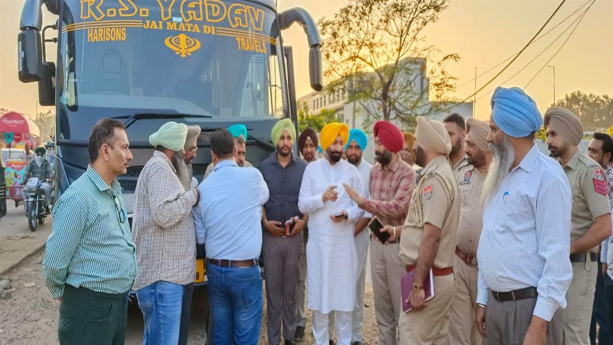 ਦਿੱਲੀ-ਪਟਿਆਲਾ ਰੂਟ 'ਤੇ ਬਿਨਾਂ ਪਰਮਿਟ ਦੌੜ ਰਹੀਆਂ ਨਿੱਜੀ ਬੱਸਾਂ, PRTC ਚੇਅਰਮੈਨ ਨੇ ਦੂਜੀ ਵਾਰ ਜ਼ਬਤ ਕੀਤੀ ਨਿੱਜੀ ਟਰਾਂਸਪੋਰਟਰ ਦੀ ਬੱਸ