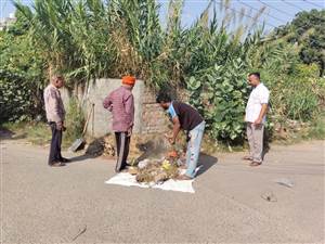 ਕੌਂਸਲਰ ਅਜੇ ਬੱਬਲ ਨੇ ਖਾਲੀ ਪਲਾਟਾਂ ’ਚੋਂ ਚੁਕਵਾਇਆ ਕੂੜਾ