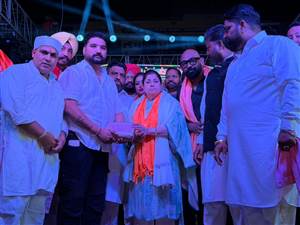 ਰਾਣਾ ਰਾਜਬੰਸ ਕੌਰ ਵੱਲੋਂ ਸਿਟੀ ਵਾਲਮੀਕੀ ਸਭਾ ਨੂੰ 5 ਲੱਖ ਦੀ ਰਾਸ਼ੀ ਭੇਟ
