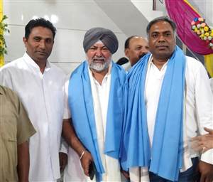 ਪ੍ਰਕਾਸ਼ ਪੁਰਬ ਮੌਕੇ ਏਸੀਪੀ ਅਟਵਾਲ ਤੇ ਪ੍ਰਧਾਨ ਢੱਲ ਸਨਮਾਨਿਤ
