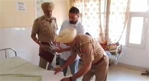 ਡੇਰਾ ਬਾਬਾ ਨਾਨਕ ’ਚ ਖ਼ੌਫ਼ਨਾਕ ਘਟਨਾ: ਪੁਲਿਸ ਪਾਰਟੀ ’ਤੇ ਪੱਥਰਬਾਜ਼ੀ, ਦੋ ਕਮਾਂਡੋ ਜਵਾਨ ਜ਼ਖ਼ਮੀ; 25 ਲੋਕਾਂ ਖ਼ਿਲਾਫ਼ ਕੇਸ ਦਰਜ