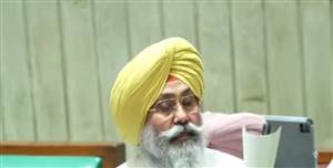 ਵਿਧਾਇਕ ਹਰਮੀਤ ਸੰਧੂ ਦਾ ਵਿਧਾਨ ਸਭਾ ’ਚ ਵੱਡਾ ਬਿਆਨ, ਗੈਂਗਸਟਰ ਅੰਮ੍ਰਿਤਪਾਲ ਬਾਠ ਤੇ ਸੁਖਬੀਰ ਬਾਦਲ ਦੇ ਸਬੰਧਾਂ ਦੀ ਹੋਵੇ ਜਾਂਚ