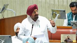 ਡੇਰਾਬਸੀ ਦੇ ਪਿੰਡਾਂ ਨੂੰ ਤਹਿਸੀਲ ਨਾਲ ਜੋੜਨ ਦਾ ਮੁੱਦਾ ਵਿਧਾਨ ਸਭਾ ’ਚ ਗੂੰਜਿਆ, ਵਿਧਾਇਕ ਰੰਧਾਵਾ ਨੇ ਸੌਂਪੇ ਪੰਚਾਇਤਾਂ ਦੇ ਮਤੇ