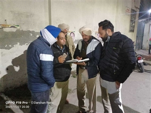 Crime News : ਸ਼ੋਅਰੂਮ ਦੇ ਮੁਲਾਜ਼ਮ ਨੂੰ ਹਥਿਆਰ ਵਿਖਾ ਕੇ ਲੱਖਾਂ ਦੀ ਲੁੱਟ-ਖੋਹ, ਲੁਟੇਰੇ ਫਰਾਰ