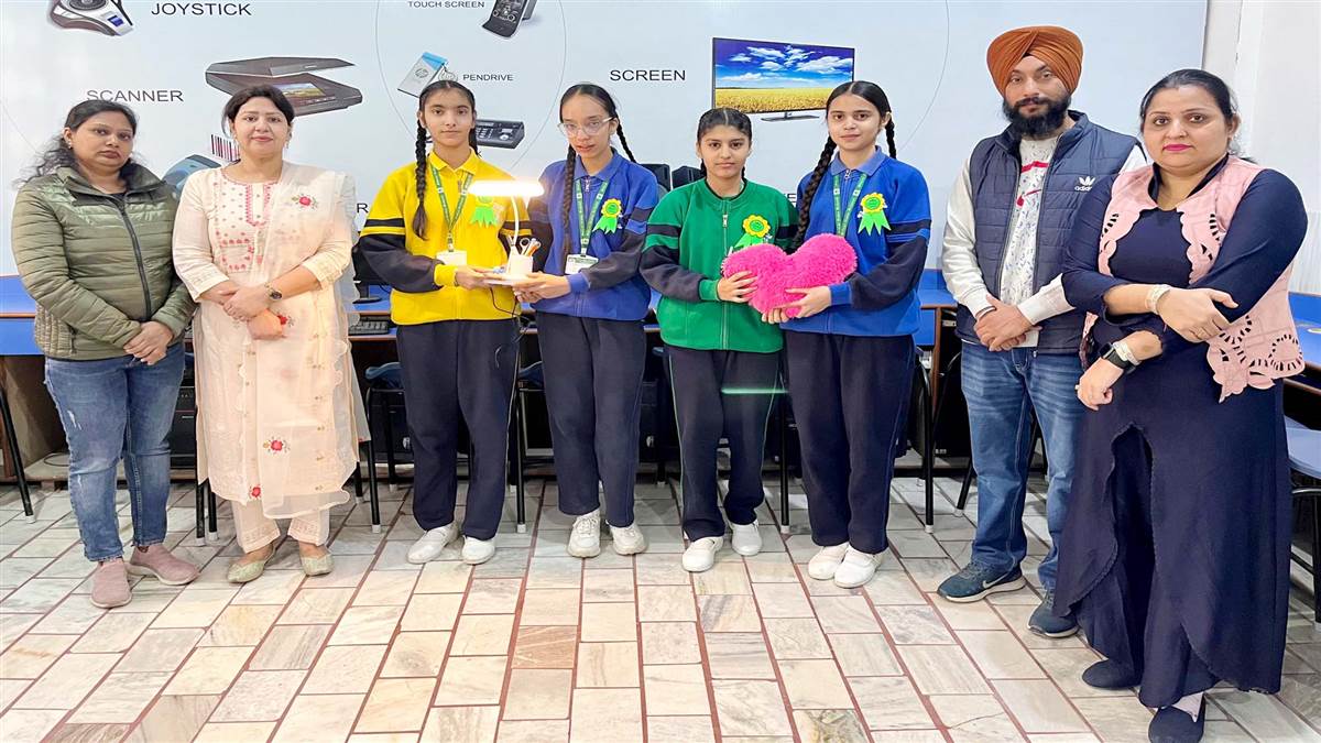 ਸਿਲਵਰ ਓਕਸ ਸਕੂਲ ਜੈਤੋ ’ਚ ਪ੍ਰੋਗਰਾਮ ਕਰਵਾਇਆ