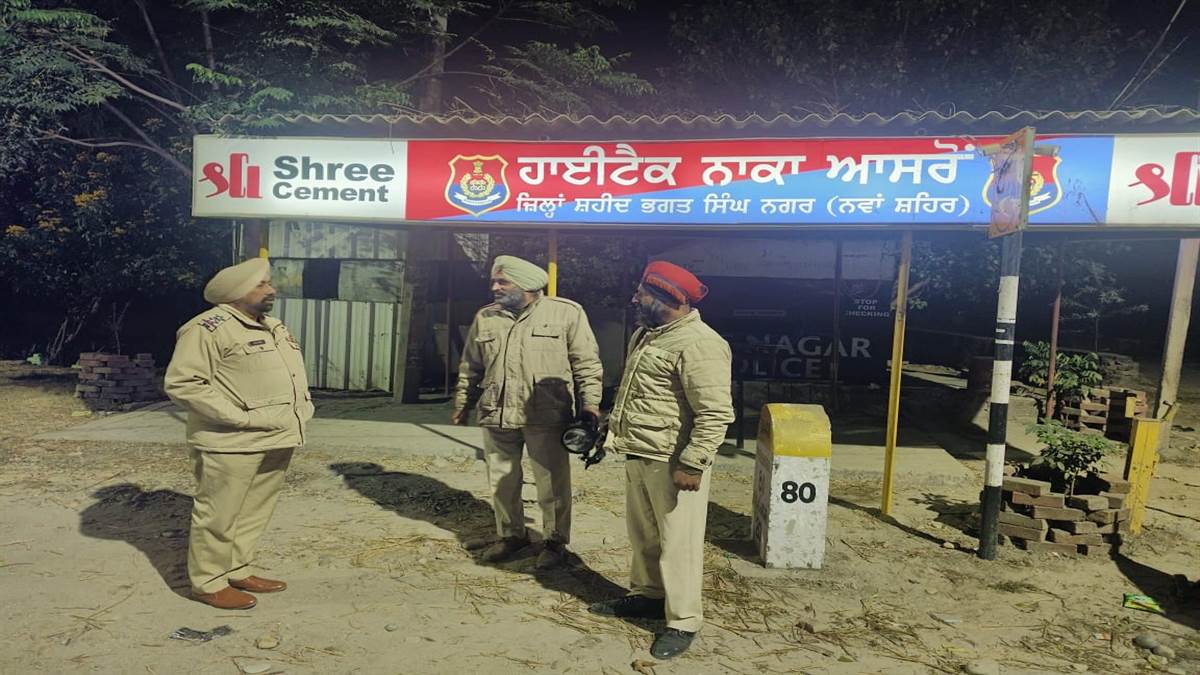 ਹਾਈਟੈੱਕ ਨਾਕੇ ਦੌਰਾਨ ਵਾਹਨਾਂ ਦੀ ਕੀਤੀ ਚੈਕਿੰਗ