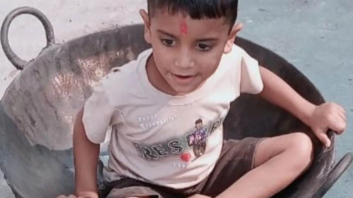 ਦਰਦਨਾਕ ਹਾਦਸਾ, ਘਰ ਆਏ ਪਿਤਾ ਨੂੰ ਮਿਲਣ ਲਈ 5 ਸਾਲਾ ਮਾਸੂਮ ਦੀ ਪੌੜੀਆਂ ਤੋਂ ਡਿੱਗ ਕੇ ਮੌਤ