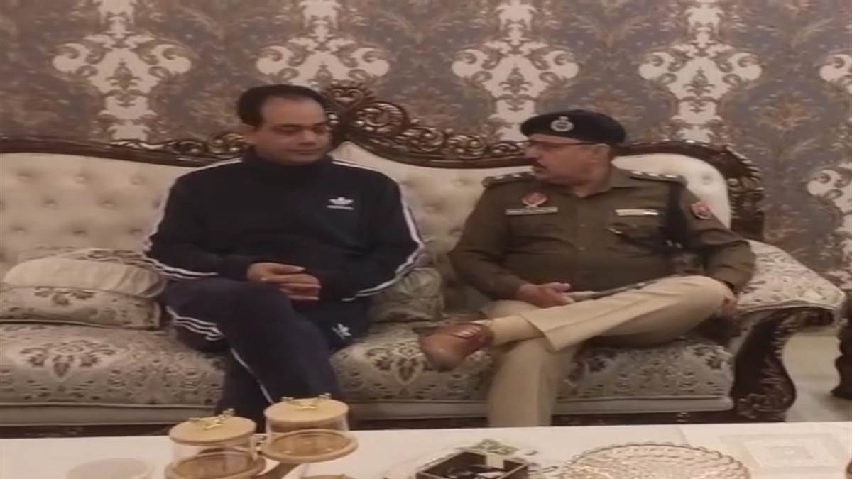 ‘ਆਪ’ ਆਗੂ ’ਤੇ ਅਣਪਛਾਤਿਆਂ ਵਲੋਂ ਅੰਨ੍ਹੇਵਾਹ ਫਾਇਰਿੰਗ, ਦਹਿਸ਼ਤ ਦਾ ਮਾਹੌਲ