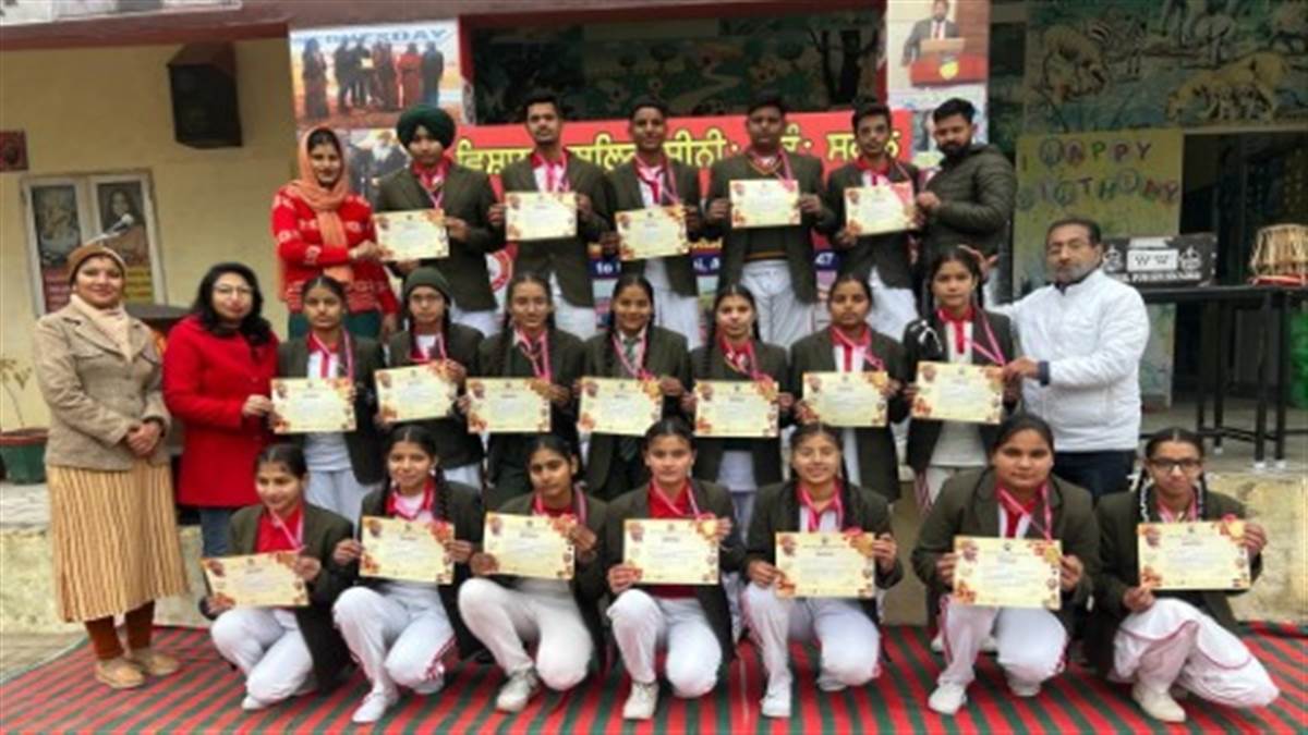 ਵਿਸ਼ਾਲ ਪਬਲਿਕ ਸਕੂਲ ਦੇ ਵਿਦਿਆਰਥੀਆਂ ਨੇ ਜਿੱਤੇ ਮੈਡਲ