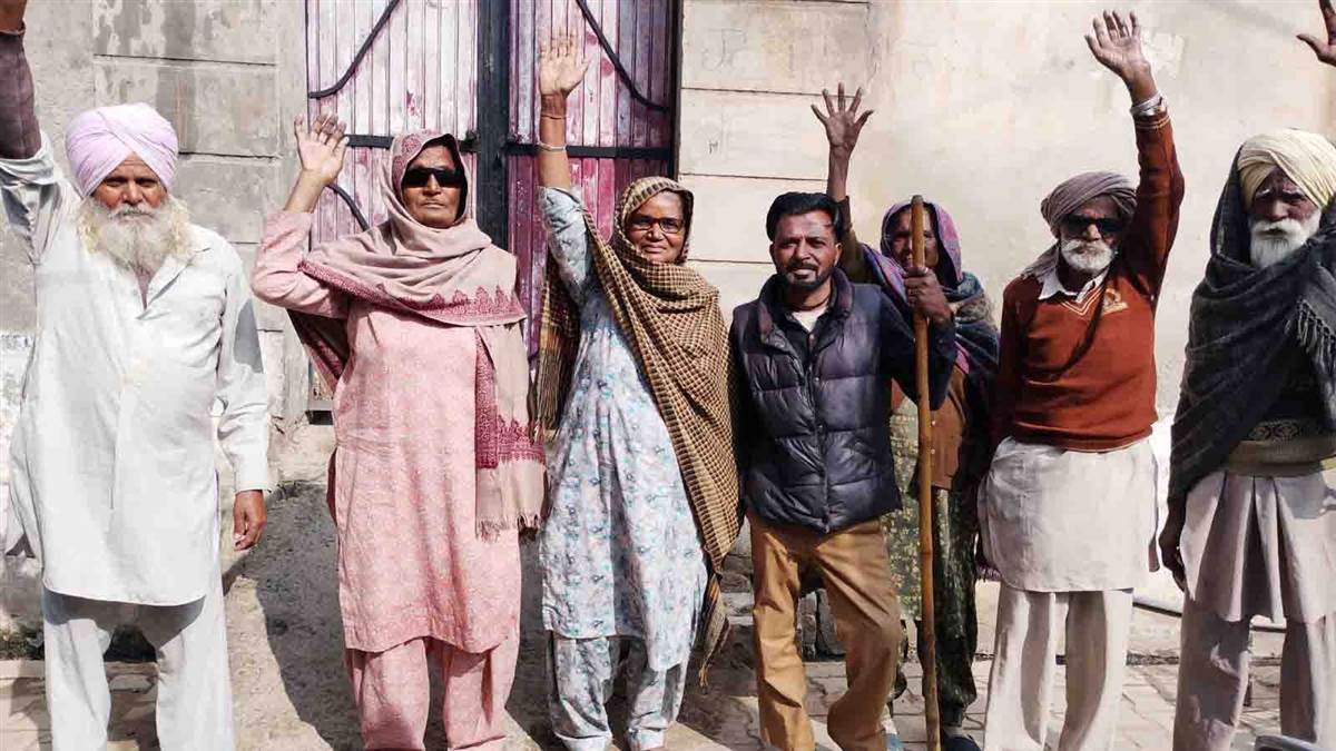 ਪੈਨਸ਼ਨ ਨਾ ਮਿਲਣ ’ਤੇ ਪੈਨਸ਼ਨ ਧਾਰਕਾਂ ਨੇ ਕੀਤਾ ਰੋਸ ਪ੍ਰਗਟ