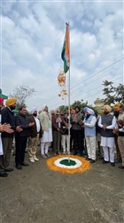 ਘੁਟੀਡ ਵਿਖੇ ਕਾਂਗਰਸ ਪਾਰਟੀ ਨੇ ਮਨਾਇਆ ਗਣਤੰਤਰ ਦਿਵਸ