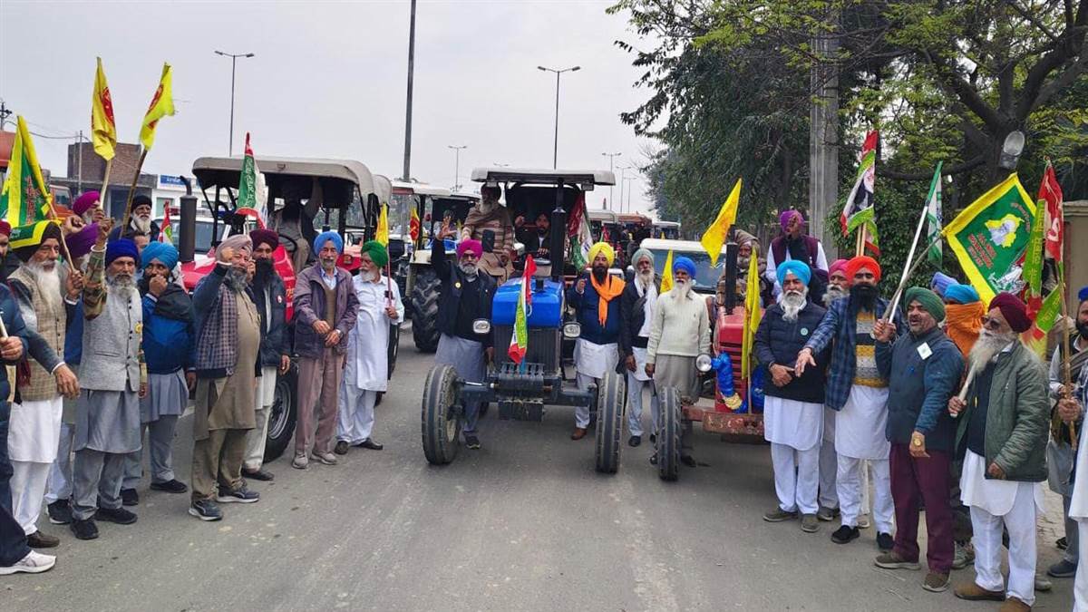 ਸੰਯੁਕਤ ਕਿਸਾਨ ਮੋਰਚੇ ਨੇ ਤਰਨਤਾਰਨ ’ਚ ਕੱਢਿਆ ਟਰੈਕਟਰ ਮਾਰਚ