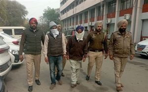 Mansa News : ਸਾਬਕਾ ਕਾਂਗਰਸੀ ਸਰਪੰਚ ਦੇ ਕਤਲ ਮਾਮਲੇ 'ਚ ਦੋ ਮੁਲਜ਼ਮ ਗ੍ਰਿਫ਼ਤਾਰ, ਹਥਿਆਰ ਤੇ ਬਿਨਾਂ ਨੰਬਰੀ ਕਾਰ ਬਰਾਮਦ