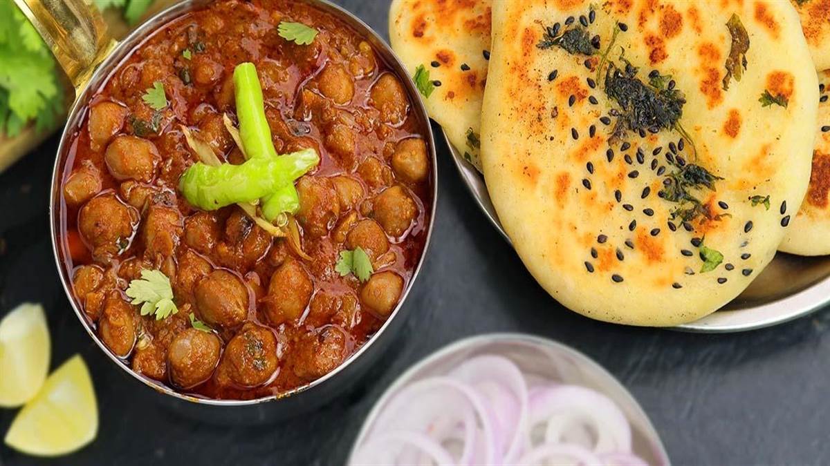 ਪਹਿਲਾਂ ਸਾਡੇ ਦਫ਼ਤਰ ਦਾ ਨਾਂ ਜ਼ਿਲ੍ਹਾ ਉਦਯੋਗ ਦਫ਼ਤਰ ਹੁੰਦਾ ਸੀ ਪਰ 1979 ਵਿਚ ਇਸ ਦਾ ਨਾਂ ਜ਼ਿਲ੍ਹਾ ਉਦਯੋਗ ਕੇਂਦਰ ਪੈ ਗਿਆ। ਪਹਿਲਾਂ ਇੱਥੋਂ ਦੇ ਮੁੱਖ ਅਫ਼ਸਰ ਨੂੰ ਜ਼ਿਲ੍ਹਾ ਉਦਯੋਗ ਅਫ਼ਸਰ ਕਿਹਾ ਜਾਂਦਾ ਸੀ ਅਤੇ ਅੱਜ-ਕੱਲ੍ਹ ਜਨਰਲ ਮੈਨੇਜਰ ਸਿਸਟਮ ਤਹਿਤ ਅਫ਼ਸਰਾਂ ਦੀ ਗਿਣਤੀ ਵੀ ਵਧ ਗਈ ਹੈ ਅਤੇ ਕਲੈਰੀਕਲ ਅਮਲੇ ਦੀ ਵੀ।