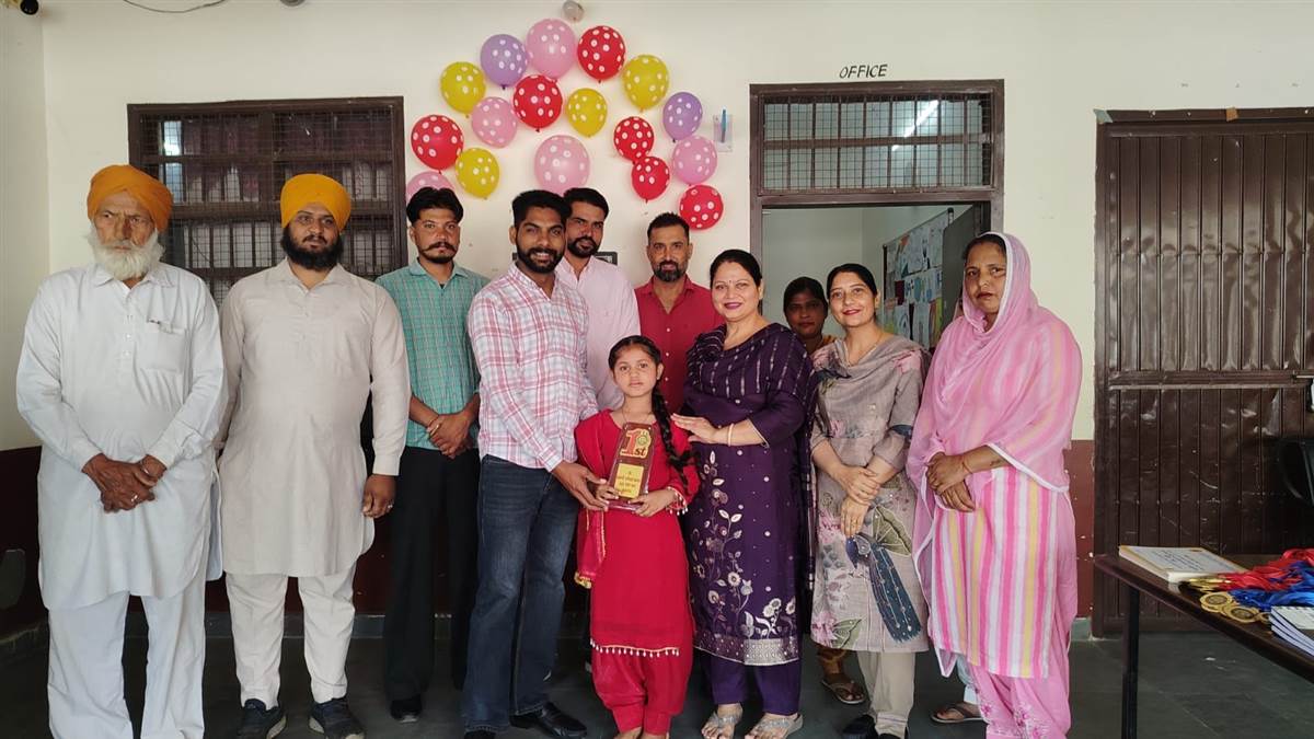 ਸਕੂਲ 'ਚ ਸਾਲਾਨਾ ਨਤੀਜਿਆਂ ਸਬੰਧੀ ਪੀਟੀਐੱਮ ਕਰਵਾਈ