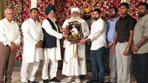 ਸੰਤ ਬਾਬਾ ਸੁਖਵਿੰਦਰ ਸਿੰਘ ਆਲੋਵਾਲ ਦਾ ਵਿਸ਼ੇਸ਼ ਸਨਮਾਨ