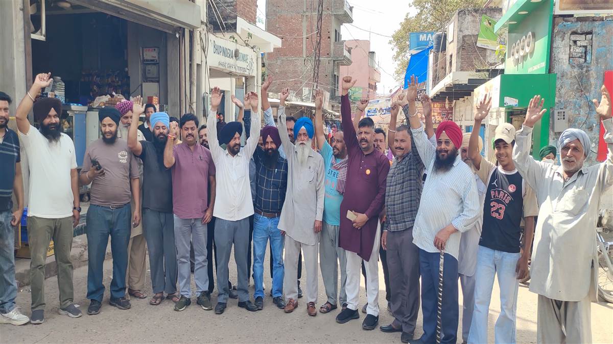 ਭਰਤਗੜ੍ਹ ‘ਚ 2 ਘੰਟੇ ਦੇ ਚੱਕਾ ਜਾਮ ਐਲਾਨ, ਇਕ ਤੋਂ ਪੱਕਾ ਧਰਨਾ