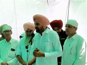 ਮੂਸੇਵਾਲਾ ਦੀ ਬਰਸੀ 'ਤੇ ਪਿਤਾ ਬਲਕੌਰ ਸਿੰਘ ਨੇ ਫਰੋਲਿਆ ਦਿਲ ਦਾ ਦਰਦ; ਸ਼ੁਭਦੀਪ ਦੇ ਨਾਂ 'ਤੇ ਬਣੇ ਖੇਡ ਮੈਦਾਨ ਦਾ ਹੋਇਆ ਉਦਘਾਟਨ