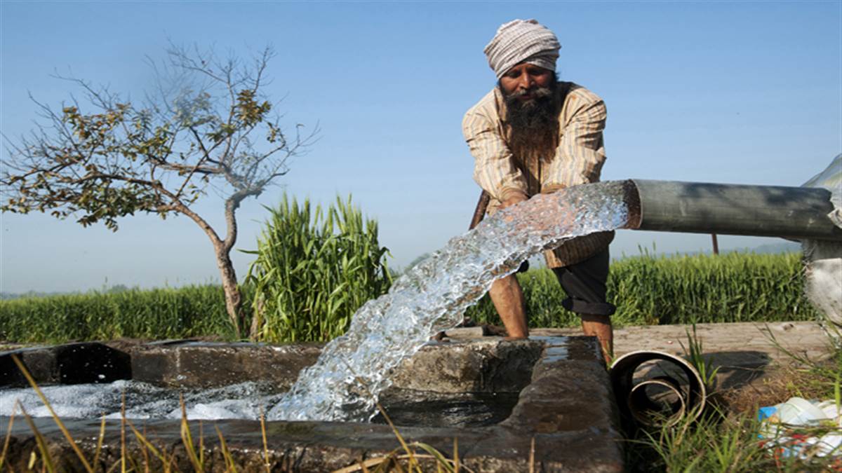 ਪਹਿਲਾ ਪਾਣੀ ਜੀਉ ਹੈ ਜਿਤੁ ਹਰਿਆ ਸਭੁ ਕੋਇ ॥
