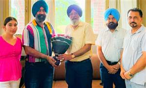 ਢਾਡੀ ਗੋਰੀ ਨੇ ਖਾਲਸਾ ਯੂਨੀਵਰਸਿਟੀ ਦੇ ਵੀਸੀ ਨਾਲ ਕੀਤੀ ਮੁਲਾਕਾਤ