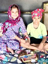 ਬੱਚਿਆਂ ਦੇ ਚਿਹਰਿਆਂ ’ਤੇ ਦਿਸੀ ਪਵਿੱਤਰ ਰਿਸ਼ਤੇ ਦੀ ਝਲਕ