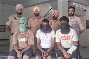 ਥਾਣਾ ਭਦੌੜ ਦੀ ਪੁਲਿਸ ਵੱਲੋਂ ਸਮਾਜ ਵਿਰੋਧੀ ਅਨਸਰਾਂ ਤੇ ਨਸ਼ਾ ਤਸਕਰਾਂ ਖ਼ਿਲਾਫ਼ ਕਾਰਵਾਈ, ਪੁਲਿਸ ਨੇ 130 ਨਸ਼ੀਲੀਆਂ ਗੋਲੀਆਂ ਸਣੇ ਕੀਤੇ 3 ਕਾਬੂ