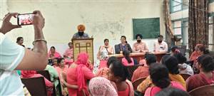 ਆਮ ਪਬਲਿਕ ਨੂੰ ਜਾਗਰੂਕ ਕਰਨ ਲਈ ਆਸ਼ਾ ਵਰਕਰਾਂ ਰਾਹੀਂ ਜਾਗਰੂਕਤਾ ਮੁਹਿੰਮ ਵਿੱਢੀ