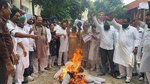 ਐਸਆਈਆਰ ਖ਼ਿਲਾਫ਼ ਕਾਂਗਰਸੀਆਂ ਨੇ ਡੀਸੀ ਦਫ਼ਤਰ ਅੱਗੇ ਕੀਤਾ ਮੁਜ਼ਾਹਰਾ
