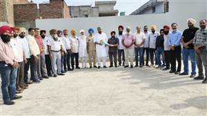 ਬਲਾਕ ਡੇਰਾ ਬਾਬਾ ਨਾਨਕ ਅਤੇ ਕਲਾਨੌਰ ਦੇ ਮੁਲਾਜ਼ਮਾਂ ਵੱਲੋਂ ਵਿਧਾਇਕ ਰੰਧਾਵਾ ਦਾ ਧੰਨਵਾਦ