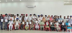 ਸ਼੍ਰੋਮਣੀ ਅਕਾਲੀ ਦਲ ਦੇ ਨਵ ਨਿਯੁਕਤ ਅਹੁਦੇਦਾਰਾਂ ਨੂੰ ਵੰਡੇ ਨਿਯੁਕਤੀ ਪੱਤਰ