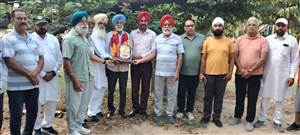 ਸੀਨੀਅਰ ਪੱਤਰਕਾਰ ਮੇਘਰਾਜ ਸ਼ਰਮਾ ਦਾ ਕਲੱਬਾ ਵੱਲੋਂ ਵਿਸ਼ੇਸ਼ ਸਨਮਾਨ