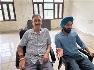 ਪਰਾਲੀ ਸਾੜਨ ਤੋਂ ਰੋਕਣ ਲਈ ਨੰਬਰਦਾਰਾਂ ਨਾਲ ਕੀਤੀ ਮੀਟਿੰਗ