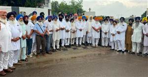 ਘਿਰਾਓ ਕਰਨ ਵਾਲੇ ਸਰਕਾਰ ਦੇ ਹੱਥਾਂ ’ਚ ਖੇਡ ਰਹੇ : ਮੰਨਣ