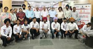 ਸ਼ਹੀਦ ਭਗਤ ਸਿੰਘ ਦੇ ਜਨਮ ਦਿਨ 'ਤੇ ਖ਼ੂਨਦਾਨ ਕੈਂਪ ਲਾਇਆ