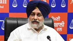 LPU ’ਚ ਬਾਹਰੀ ਨੌਜਵਾਨਾਂ ਦੀ ਮੌਜੂਦਗੀ ’ਤੇ ਸਿਆਸੀ ਘਮਾਸਾਨ, ਸੁਖਬੀਰ ਬਾਦਲ ਨੇ FIR ਨੂੰ ਲੈ ਕੇ ਵੀ ਚੁੱਕੇ ਸਵਾਲ