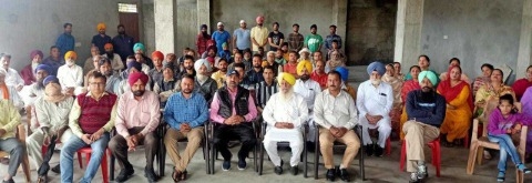 'ਦਿ ਟਿ੍ਨਿਟੀ ਸਕੂਲ' ਵਿਖੇ ਮੋਮਬੱਤੀਆਂ ਦੀ ਪ੍ਰਦਰਸ਼ਨੀ ਲਾਈ