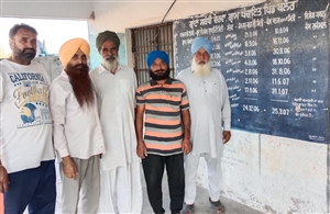 ਹੁਣ ਡੀਏਪੀ ਦੀ ਘਾਟ ਨੇ ਪੰਜਾਬ ਦੇ ਕਿਸਾਨਾਂ ਦੀ ਚਿੰਤਾ ਵਧਾਈ, ਕਣਕ ਦੀ ਬਿਜਾਈ ਹੋਈ ਪਰ ਸਹਿਕਾਰੀ ਖੇਤੀਬਾੜੀ ਸਭਾਵਾਂ 'ਚ ਖਾਦ ਅਜੇ ਤਕ ਨਹੀਂ ਪਹੁੰਚੀ