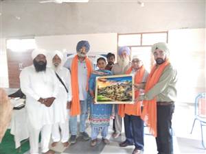 ਪਿੰਡ ਗੁਰਥੜੀ ਦੇ 16 ਮਰੀਜ਼ਾਂ ਦੇ ਮੁਫ਼ਤ ਅੱਖਾਂ ਦੇ ਅਪਰੇਸ਼ਨ ਕਰਵਾਏ