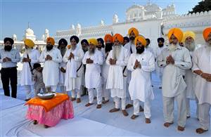 ਪਰਵਿੰਦਰ ਸਿੰਘ ਦੇ ਪਰਿਵਾਰ ਦੀ ਚੜ੍ਹਦੀ ਕਲਾ ਤੇ ਪੰਜਾਬ ਨਸ਼ਿਆਂ ਦੇ ਖ਼ਾਤਮੇ ਲਈ ਅਰਦਾਸ