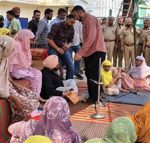 ਜਹਾਂਗੀਰ ਫੈਕਟਰੀ ਅੱਗੇ ਲੱਗਾ ਧਰਨਾ ਪੁਲਿਸ ਨੇ ਚੁਕਵਾਇਆ